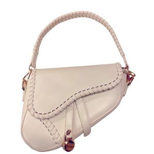 Woman’s Fashion Saddle Bag